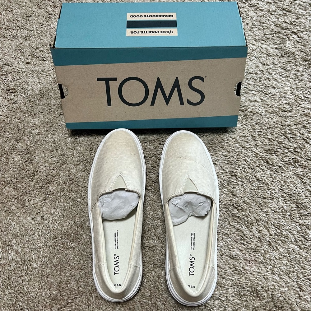 NIB TOMS Women Parker Shoes